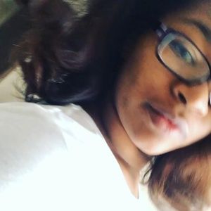 Meet your Posher, Riri